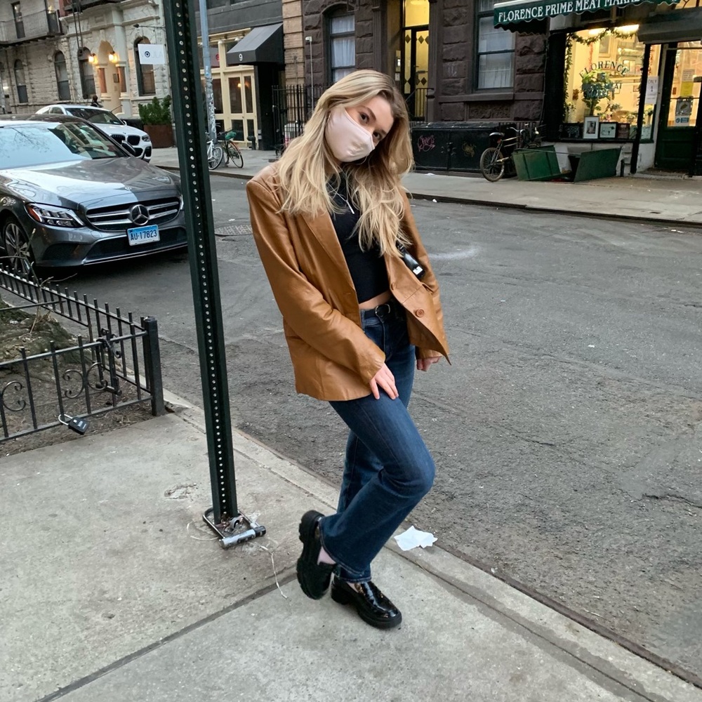 Meet your Posher, Rayna